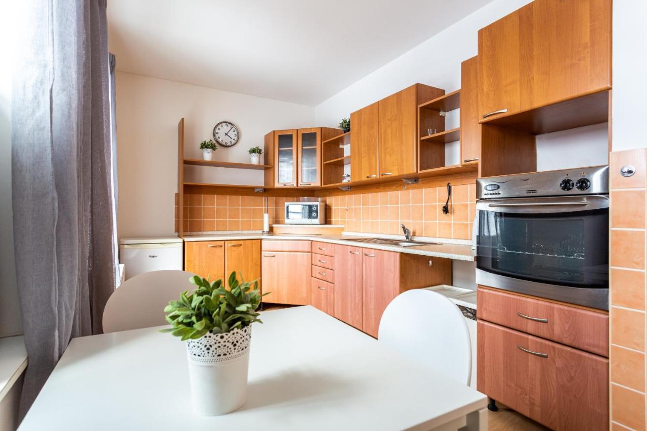 Bozi Dar 95 Apartment Bagian luar foto